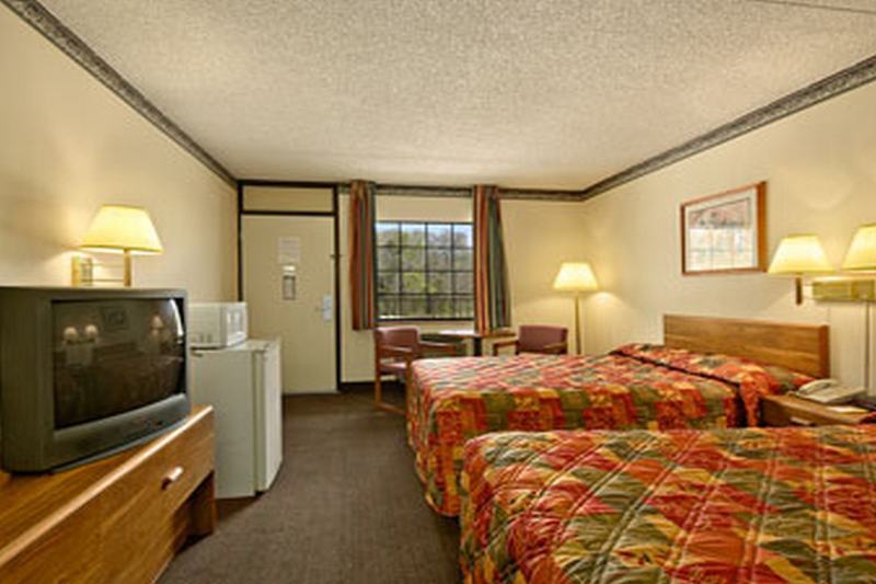 Super 8 By Wyndham Clarksville Ar חדר תמונה