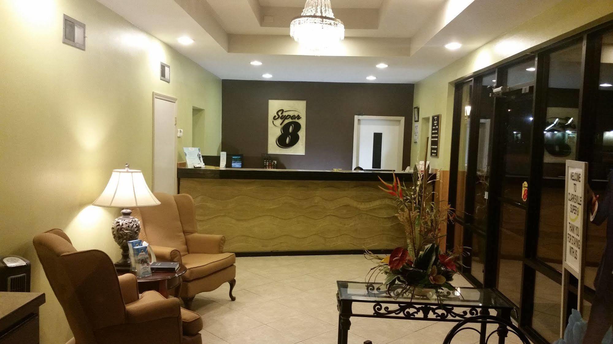 Super 8 By Wyndham Clarksville Ar מראה חיצוני תמונה