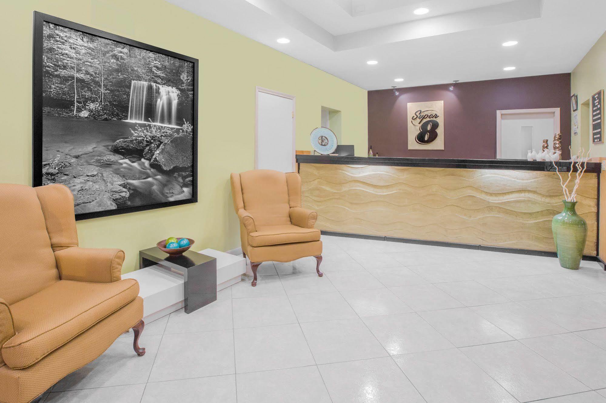 Super 8 By Wyndham Clarksville Ar מראה חיצוני תמונה